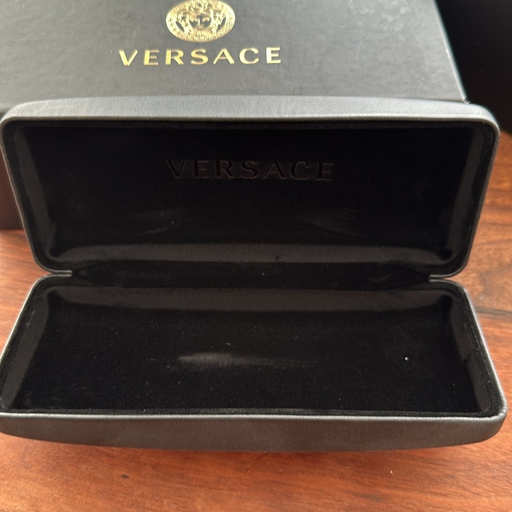 Authentic Versace Glasses Case Only (w/ outerbox, booklet and og cleaning cloth) - Picture 6 of 6